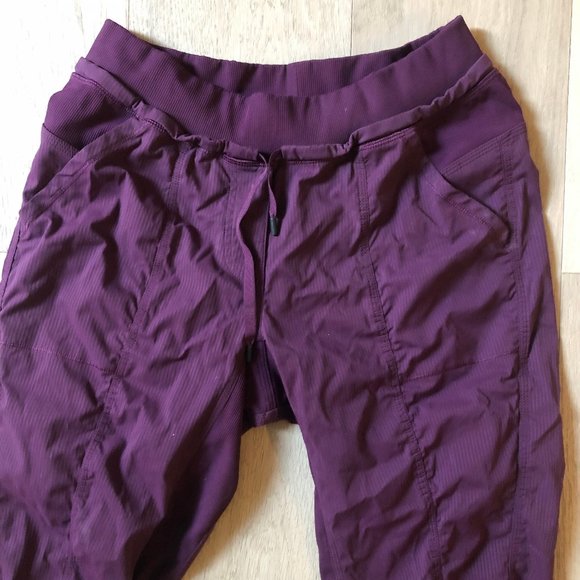 Lululemon Studio Crop Pants - Picture 4 of 5